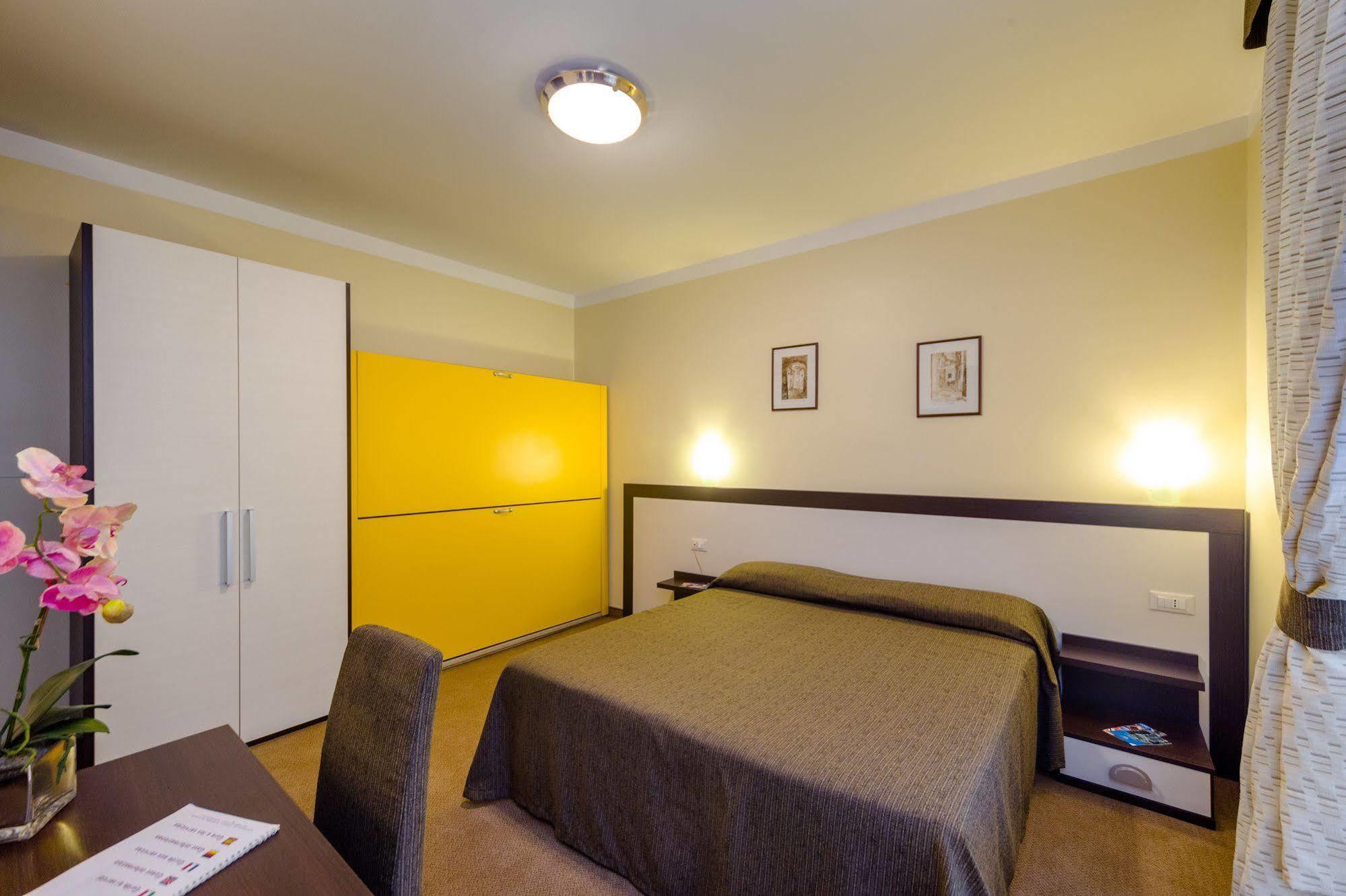 Hotel Boccascena Cenova Dış mekan fotoğraf